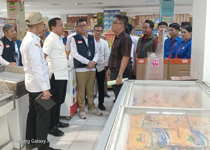 Jelang Lebaran, Bupati Pringsewu Pantau Peredaran Makanan di Pasar