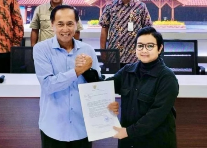 Ami Amalia Fatma Surya ditunjuk sebagai Plt Bupati Cilacap setelah OTT KPK