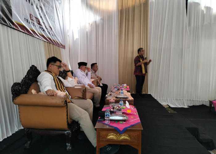 Turun ke Tanggamus, Muzani Janjikan Pembangunan Jalan Desa dan Kawal Harga Kopi