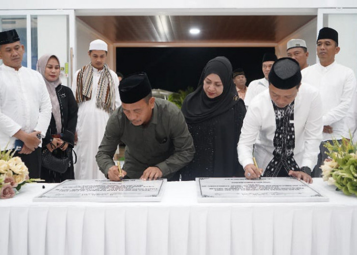 Bupati Pringsewu Riyanto , Resmikan Masjid Al-Iman Tambahrejo 