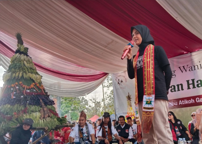 Istri Capres Ganjar Kampanye Terbuka di Pringsewu
