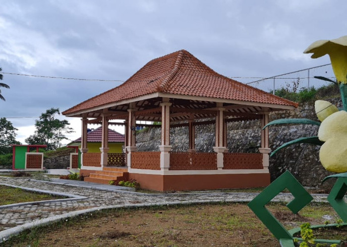 Taman Alamanda di Kabupaten Tanggamus