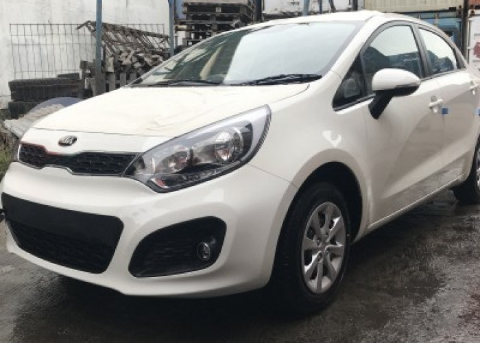 Kia Rio Hatchback Masih Terbungkus Plastik Dijual Mulai Rp38 jutaan