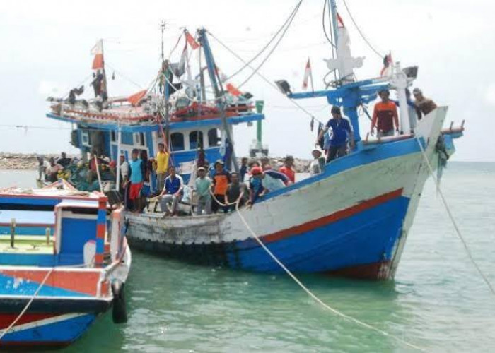 Nelayan Ancam Bakar Perahu Pukat Harimau Jika Beroprasi Di Teluk Semaka