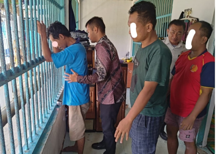 Komitmen Jalankan 15 Program Aksi Kemenimipas, Satopspatnal Lapas Kota Agung Giatkan Razia Kamar Wabin