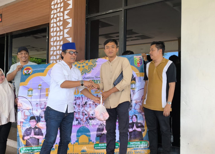 IJP Lampung Salurkan 120 Paket Daging Kurban, Untuk Anggota dan Warga 