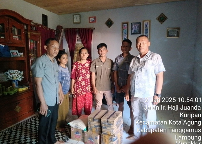 Pemkab Tanggamus Serahkan Bantuan Untuk Keluarga Suarni Korban Serangan Gajah di Blok 3 Talang Badar 