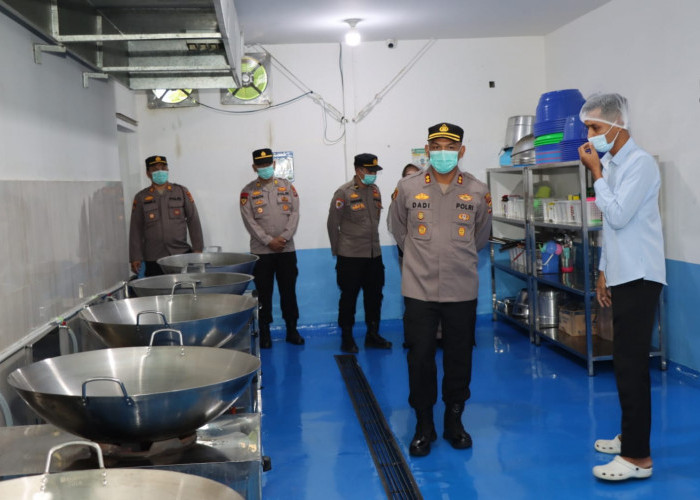Kunjungan Perdana ke SPPG Polri, Kapolres Pringsewu Tekankan Standar Mutu dan Keamanan Pangan