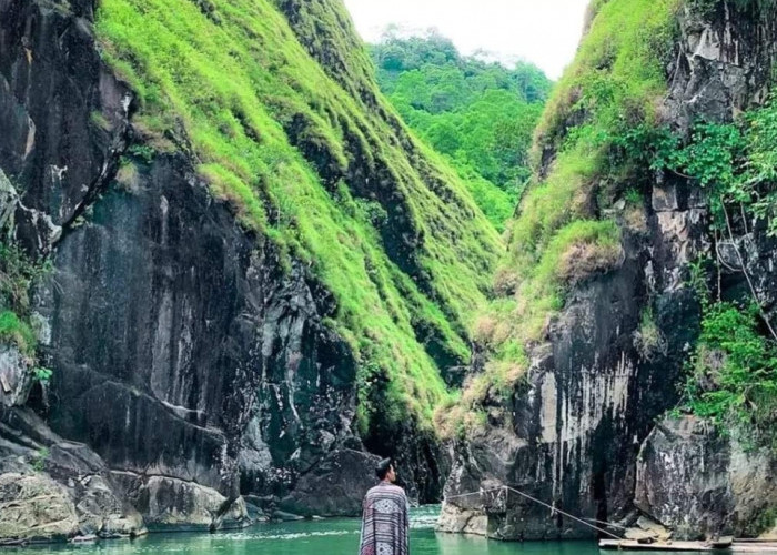 Tempat Wisata Alam di  Garut  yang Populer Leuwi Tonjong, Suguhkan Panorama Alam yang Memukau