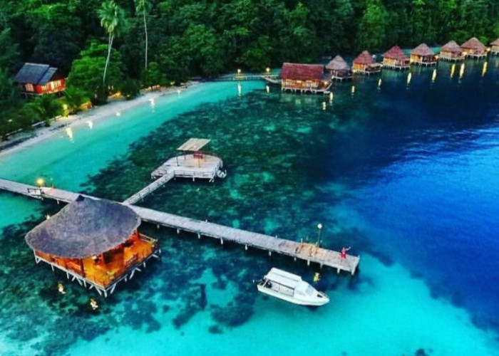 4 Rekomendasi Wisata Air Jernih di Maluku yang Menarik di Kunjungi Siap Manjakan Diri Anda Bersama Keluarga 