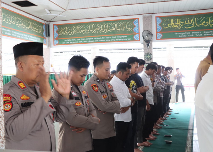 Polres Tanggamus Gelar Shalat Ghaib untuk Bripka Anumerta Arya Supena yang Gugur Saat Bertugas