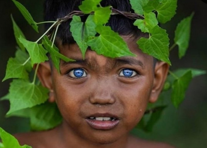 Unik, Suku Asli Di Indonesia Ini  Mirip Dengan Orang Bule