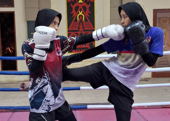 Dua Srikandi Kickboxing Asal Tanggamus,Sevi dan Devi, Siap Harumkan Lampung di PON XXI Aceh-Sumut