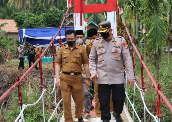 Jembatan Merah Putih Tanjung Raja-Tanjung Jati Kembali Dibuka, Warga Tak Lagi Menyeberangi Sungai