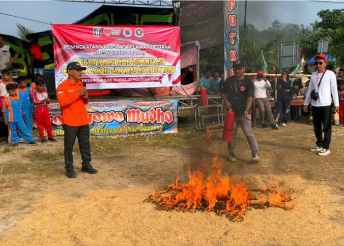 Waspada Karhutla, Destana Kresnomulyo Barat Digembleng Teknik Pemadaman