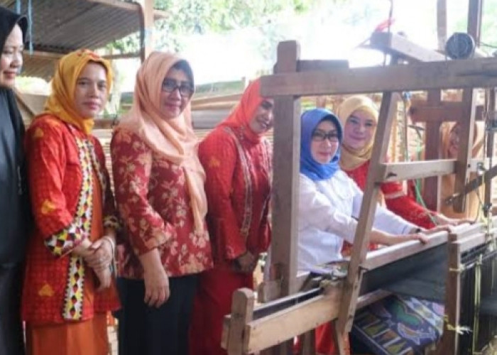 Melihat Dusun Sailing Sumbermulyo Tanggamus Rumah Bagi Pengrajin Tapis Lampung