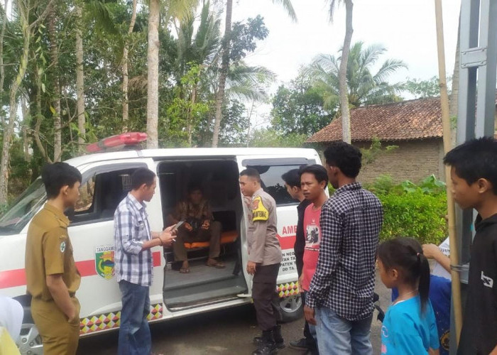Polisi Bersama Nakes dan Aparat Pekon Negeri Agung Evakuasi ODGJ  ke RSJ