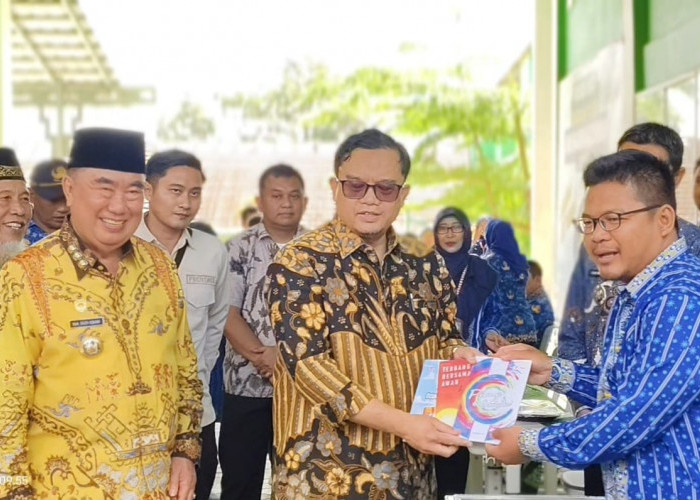 Bupati Tanggamus Dampingi Dirjen PAUD Dikdasmen Tinjau Revitalisasi Sekolah di Gisting