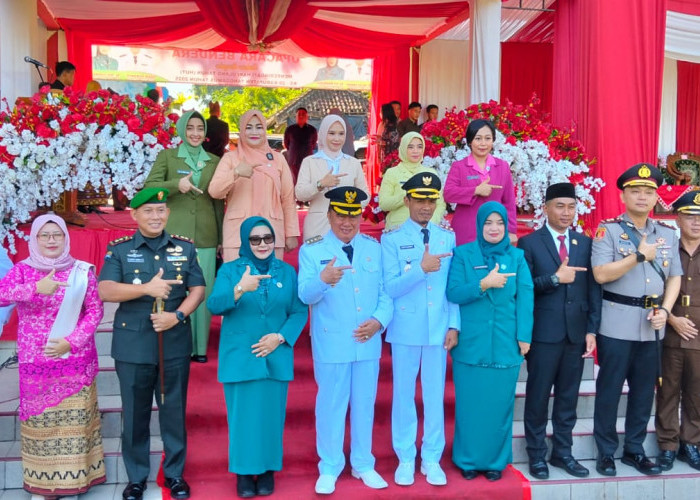 Bupati Moh.Saleh Asnawi Jadi Inspektur Upacara Peringatan HUT Ke 28 Kabupaten Tanggamus 