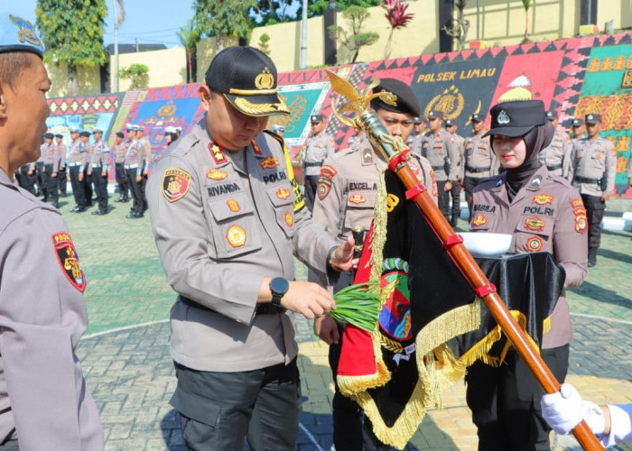 Kapolres Tanggamus dan Jajaran Lakukan Pencucian Tunggul Kesatuan Wira Bhakti Begawi Jejama