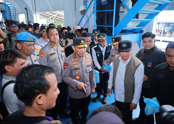 Kapolri Pastikan Arus Balik Bakauheni Aman dan Terkendali