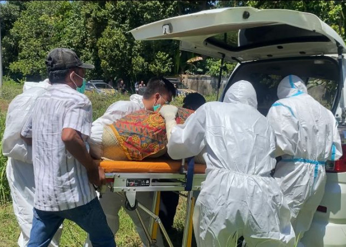 Sosok Mayat Mengapung di Pantai Kota Agung Timur, Ternyata Petani BNS yang Hilang Saat Mancing