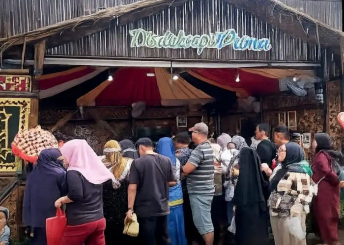 Stand Disdukcapil Tanggamus Expo Diserbu Warga, Antrean Mengular