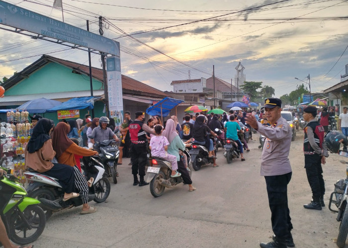 Hari Pertama Ramadan, Warga Pringsewu Padati Sejumlah Lokasi Berburu Takjil