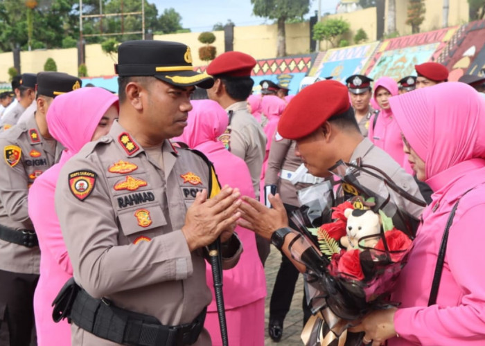 52 Personel Polres Tanggamus Naik Pangkat