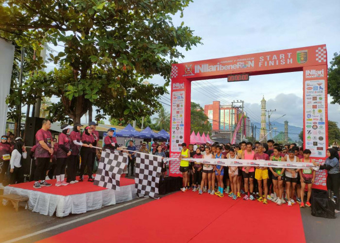 Purnama Wulan Sari Mirza Lepas  1.150 Peserta INI Lari BeneRUN 5K dan Fun Walk 2,5 K