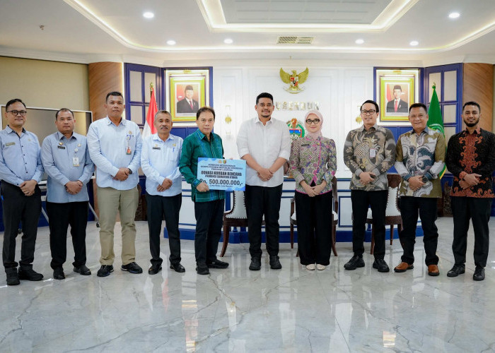 Wagub Lampung Salurkan Bantuan Rp500 Juta untuk Korban Bencana Tapsel,Disaksikan Gubernur Sumut