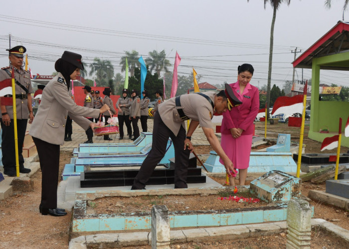 Jelang Hari Bhayangkara ke-80, Polres Pringsewu Ziarah ke TMP Purna Yudha Bhakti