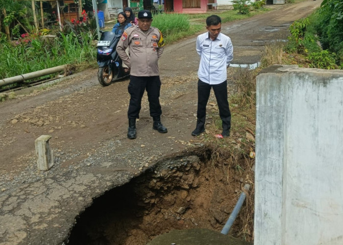 Akses Penghubung Komplek Pemkab Tergerus Kakon Minta Segera Diperbaiki 