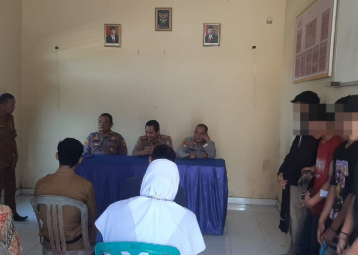 Nyaris Perang Sarung  di Bulan Ramadhan, Warga Bersama Polisi Amankan 6 Pelajar SMK di Pringsewu