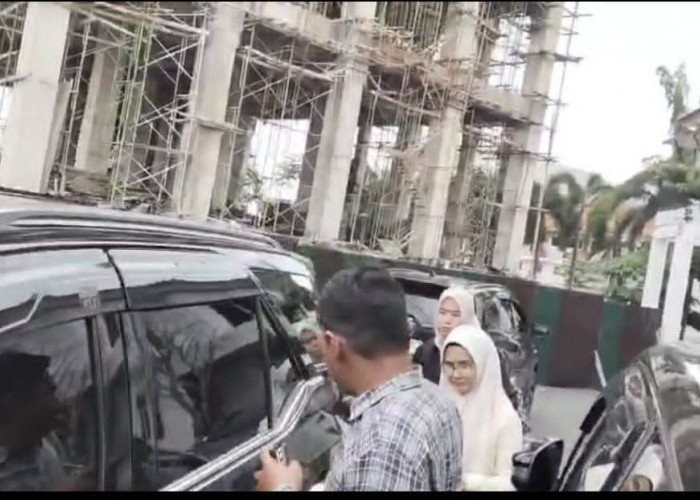 Kembali Diperiksa Kejati Lampung, Nanda Bergegas Hindari Wartawan 