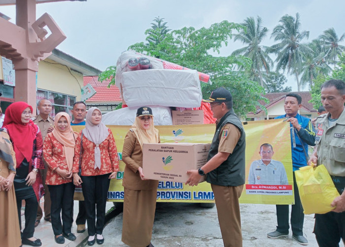 Pemprov Lampung Salurkan Bantuan Bagi Korban Banjir Bandang Semaka