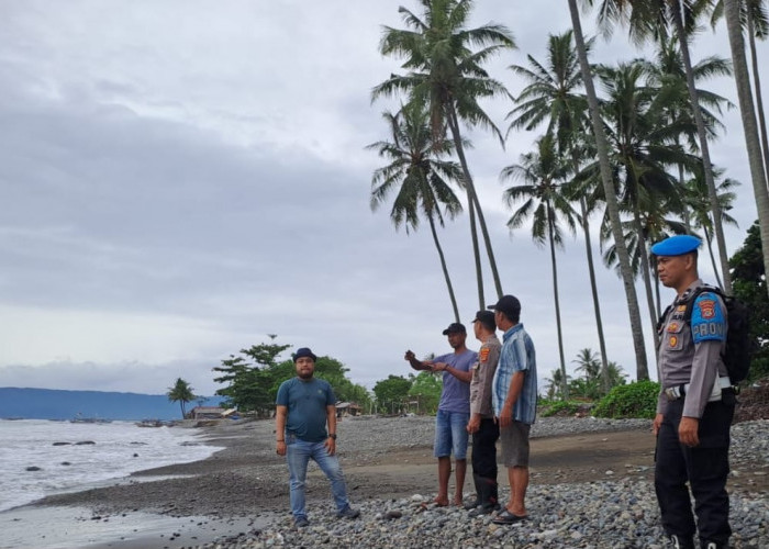Dua Remaja Tenggelam di Pantai Cukuh Batu, Korban Kini Dirawat di Rumah Sakit 