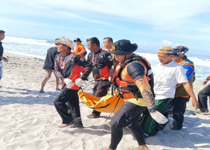 Tiga Korban Tenggelam di Pantai Mandiri Ditemukan Meninggal Dunia