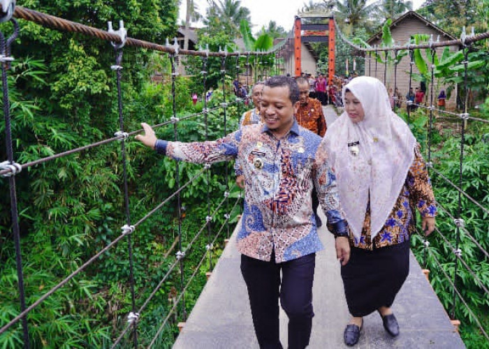 Bupati Pringsewu Resmikan Jembatan & Tinjau UMKM Saat Ngopi Serasi di Candiretno