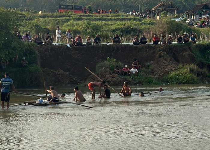 Dua Remaja Hilang Terseret Arus Way Sekampung Saat Berusaha Menolong Teman