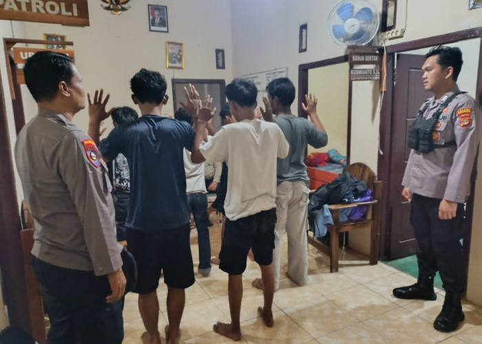 Warga Bersama Polisi Gagalkan Aksi Tawuran 9 Remaja Bersenjata Tajam di Pringsewu