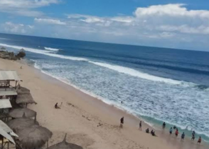 Keindahan Wisata Pantai Watu Lawang Berikut Daya Tarik Fasilitas dan Rutenya 