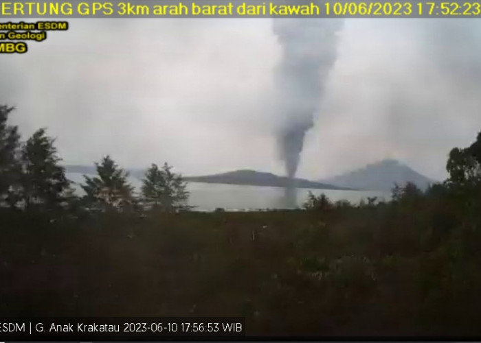 Gunung Anak Krakatau Kembali Erupsi, Sabtu (10 Juni 2023)