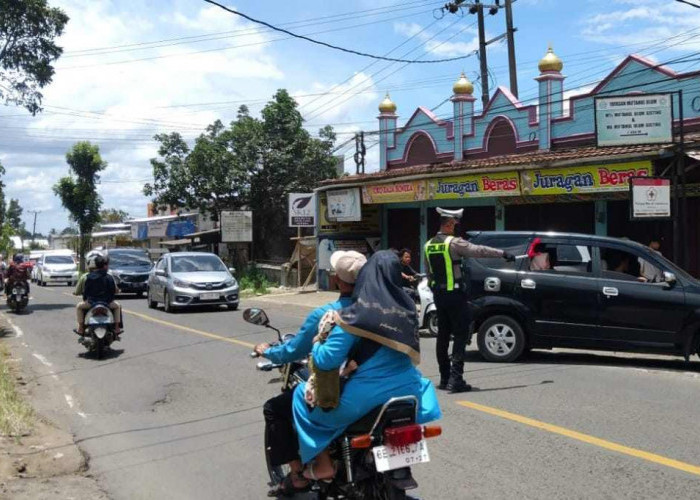 Arus Mudik Aman! Polisi Rekayasa Lalu Lintas, Jalinbar Tanggamus Lancar Tanpa Macet