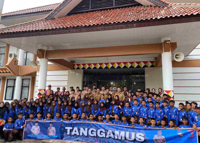 Wabup Agus Suranto Lepas Kontingen Jambore Daerah VII