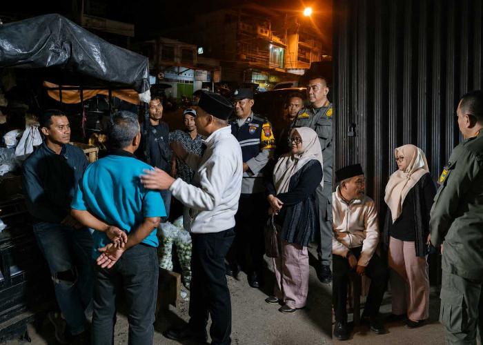 Ketua DPRD Tanggamus Tinjau Penataan Pasar Gisting, Pemkab Intensifkan Penertiban Pedagang