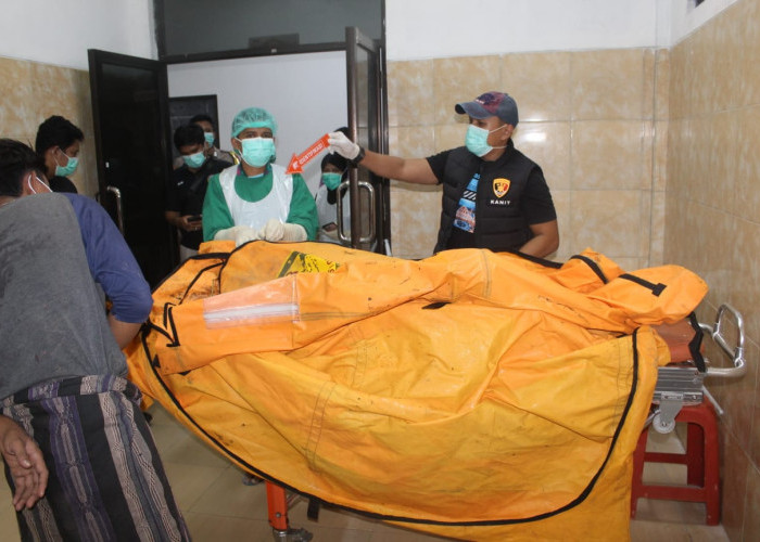 Sempat Dikira Boneka, Jasad di Pinggir Sungai Way Tebu Pringsewu Ternyata Aditya