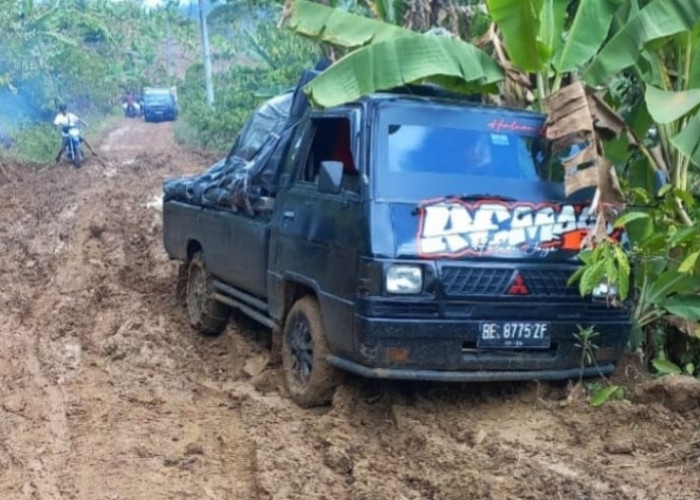 Adu Nyali! di Akses Antar Pekon Kecamatan Ulubelu Tanggamus