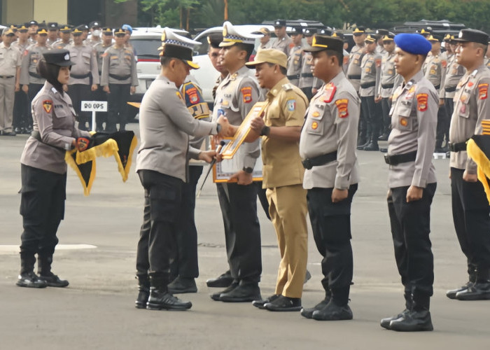 Sukses Dukung Akulturasi Budaya dan Jaga Kamtibmas, Bupati Pringsewu Raih Penghargaan Kapolda Lampung