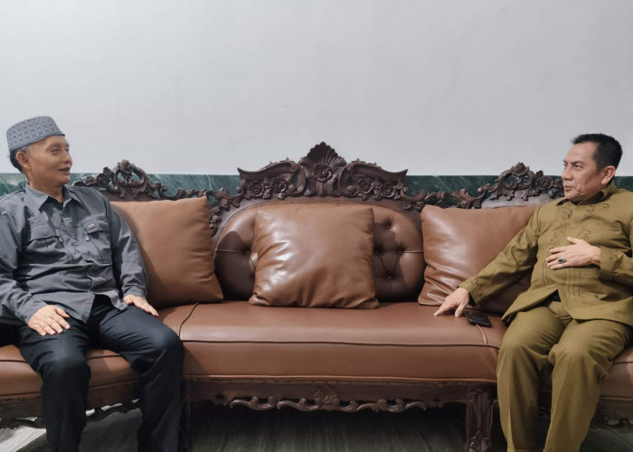 Pers Bukan Hanya Penyampai Berita, Tapi Pengawas Kebijakan